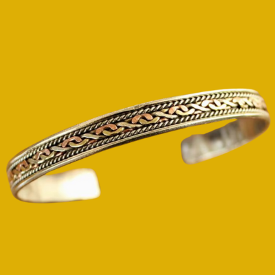 Bracelet Style Tibétain En Argent Et Verre Coloré Vert Clair, Bijou Fantaisie Femme - Neuf Sans étui