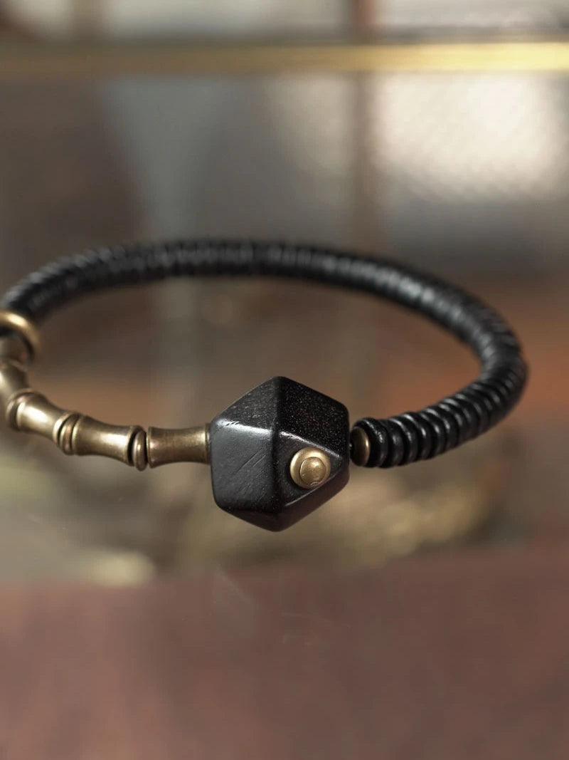 Bracelet Ébène et Breloque en Laiton – Style Rétro Bohème, Esprit Africain