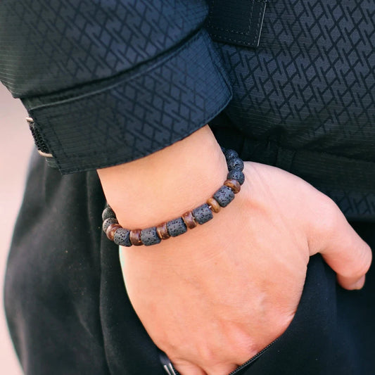 Bracelet en bois naturel avec pierre de lave pour homme
