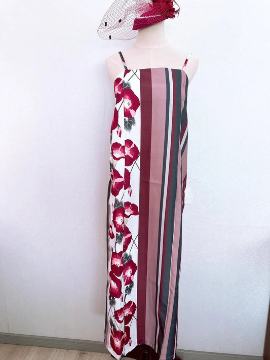 Yukata Deux Pièces Floral et Rayé Rouge | Kimono Japonais d'Été Moderne et Élégant