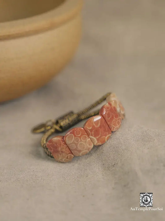 Bracelet en cuivre avec pierres naturelles rouges: Bijou de protection mixte en laiton. bracelet-cuivre