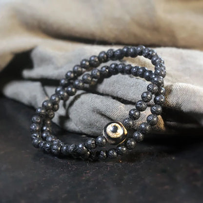 Bracelet Multirang Fin en Pierre de Lave et Œil Turc – Minimaliste et Protecteur