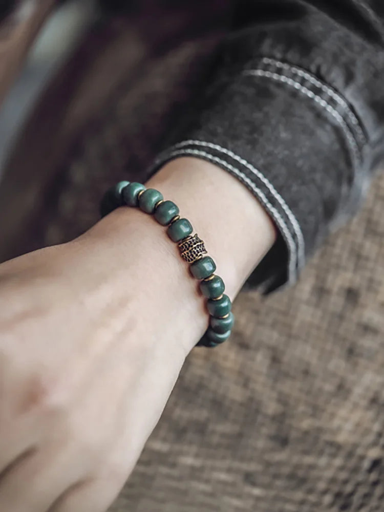 Bracelet Graines de Bodhi Vertes et Laiton – Bijou Zen Porte-Bonheur