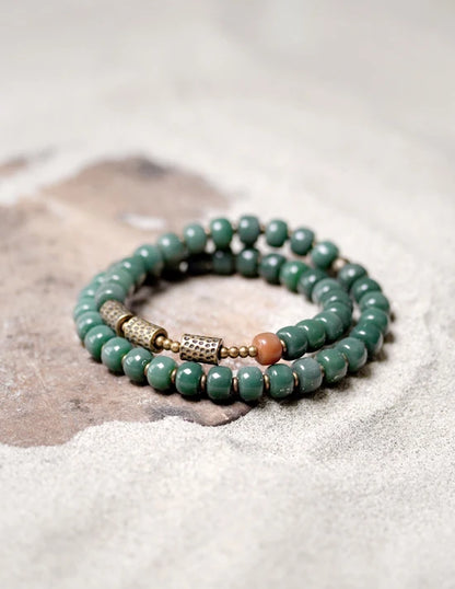 Bracelet Graines de Bodhi Vertes et Breloque en Laiton – Bijou de Méditation pour Femme