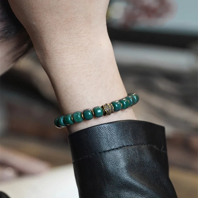 Bracelet Graines de Bodhi Vertes et Laiton – Bijou Zen Porte-Bonheur