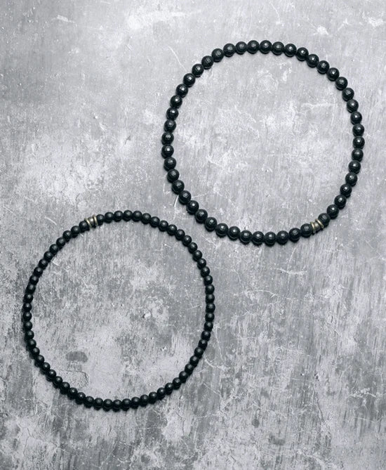 Bracelet Minimaliste Agate Noire Mate et Perles de Laiton – 6 ou 8 mm, Unisexe