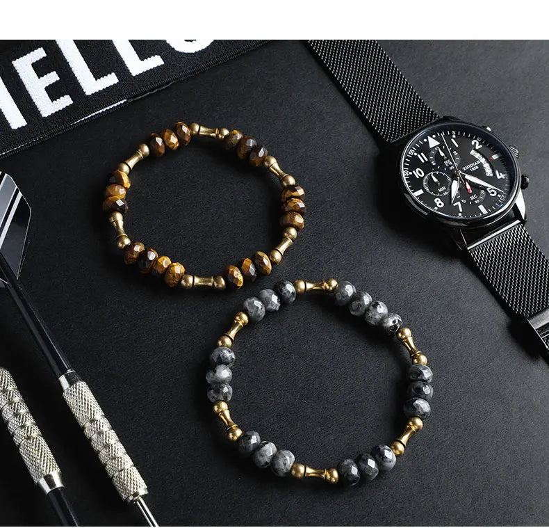 Bracelet Oeil de Tigre à Facettes ou Hornblende Noire – Breloque Bambou en Cuivre