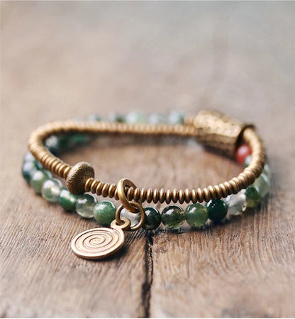 Bracelet Bohème Jade Mousse Double Rang et Breloque en Cuivre Martelé – Jusqu'au 22 cm