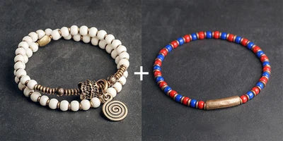 Bracelet Tibétain Multirang Os de Yak et Verre de Murano – Breloque en Laiton Martelé