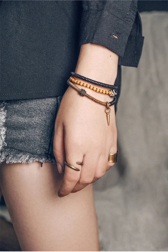 Bracelet Chakras Ébène et Verre Coloré – Vajra en Cuivre Martelé, Style Bohème