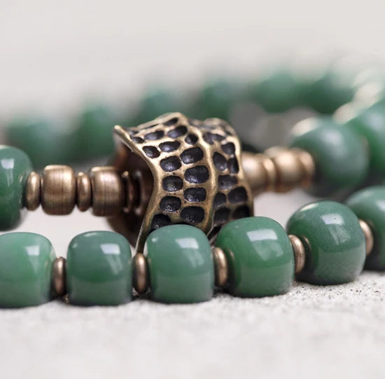 Bracelet Double Rang Graines Naturelles et Laiton – Porte-Bonheur à Offrir