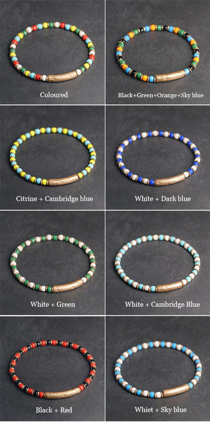 Bracelet Fin Perles de Verre à l'Ancienne et Breloque en Cuivre Martelé – Bohème Chic