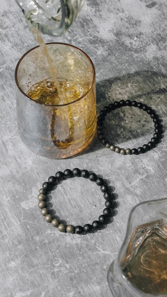 Bracelet Agate Noire Mate à Facettes et Laiton Vieilli – Homme et Femme