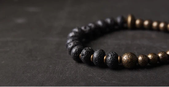 Bracelet Pierre de Lave Noire et Cuivre Oxydé Forgé Main – Style Rustique, Idée Cadeau