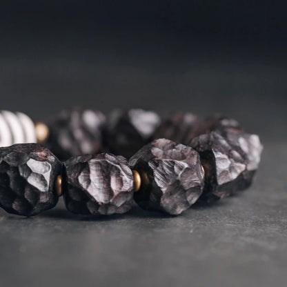 Bracelet Tibétain Ébène et Perle Dzi – Amulette de Protection en Cuivre Martelé
