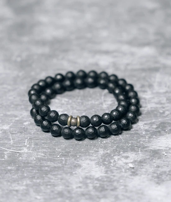 Bracelet Minimaliste Agate Noire Mate et Perles de Laiton – 6 ou 8 mm, Unisexe
