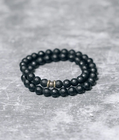 Bracelet Minimaliste Agate Noire Mate et Perles de Laiton – 6 ou 8 mm, Unisexe