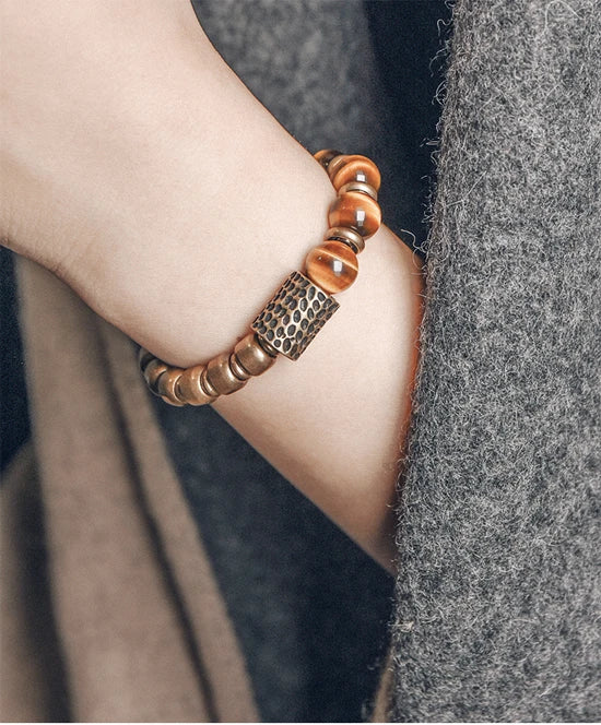 Bracelet Oeil de Tigre Doré et Breloque en Laiton Martelé – Bicolore, Homme et Femme