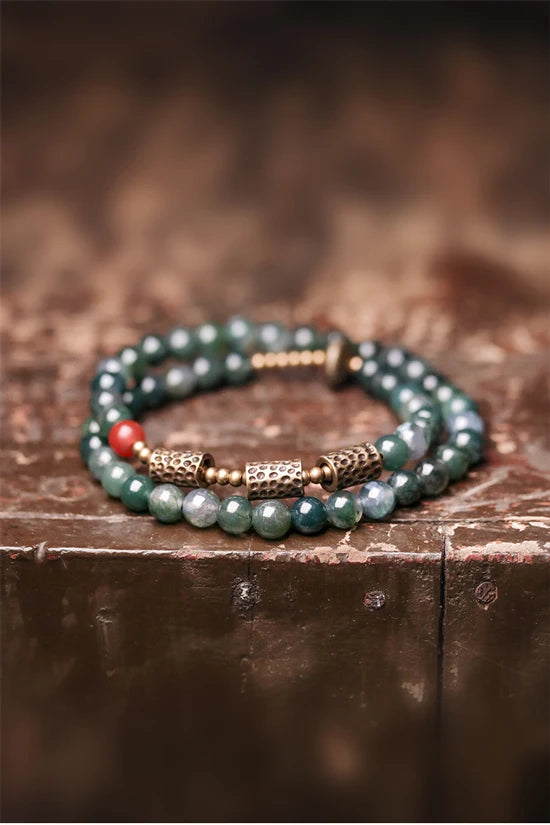 Bracelet Double Rang Jade Mousse et Laiton Martelé – Bohème Énergétique pour Femme