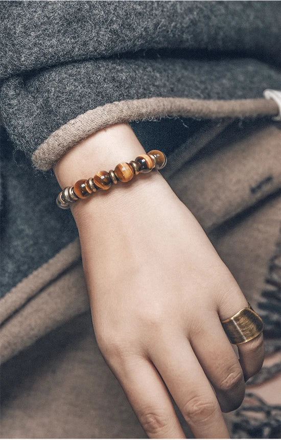 Bracelet Oeil de Tigre Doré et Breloque en Laiton Martelé – Bicolore, Homme et Femme