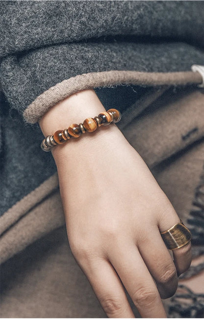 Bracelet Oeil de Tigre Doré et Breloque en Laiton Martelé – Bicolore, Homme et Femme