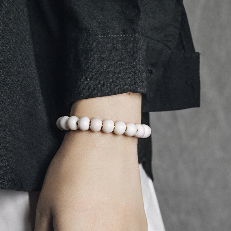 Bracelet Tibétain en Os de Yak Blanc Ivoire – Bijou Zen Fait Main pour Femme