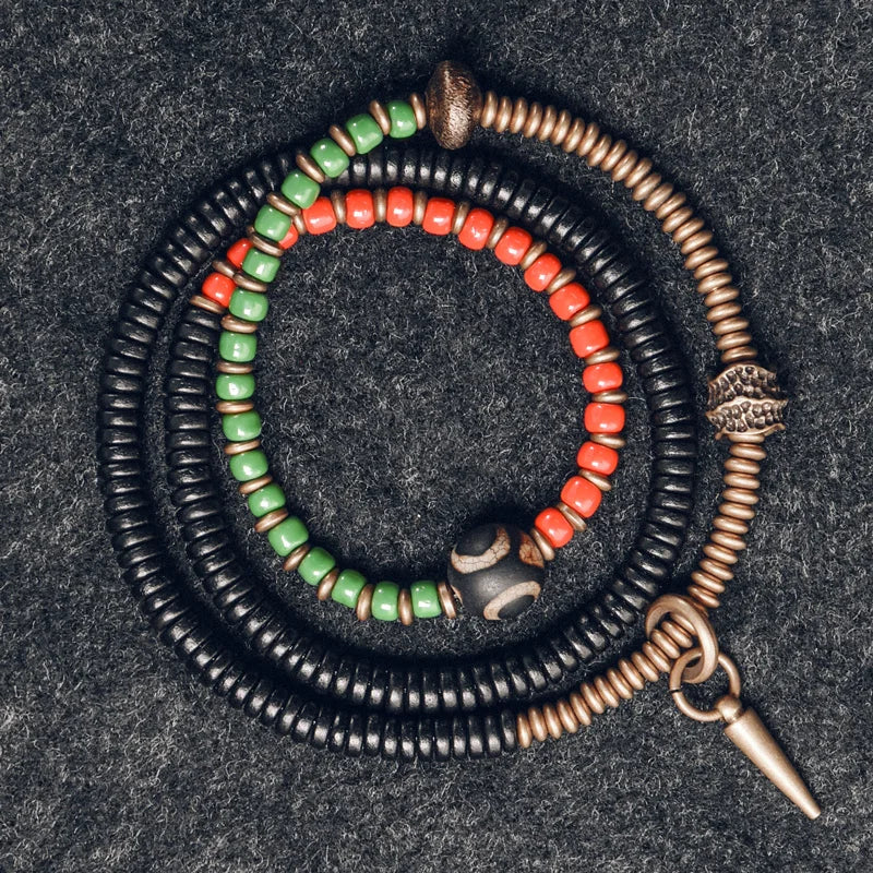 Bracelet Chakras Ébène et Verre Coloré – Vajra en Cuivre Martelé, Style Bohème