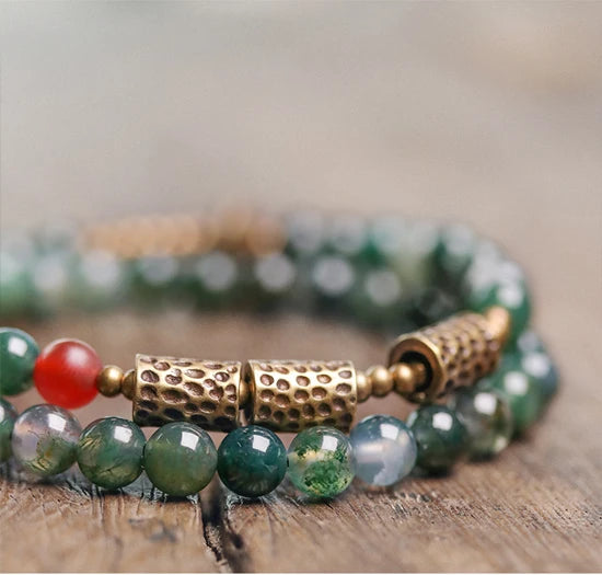 Bracelet Double Rang Jade Mousse et Laiton Martelé – Bohème Énergétique pour Femme
