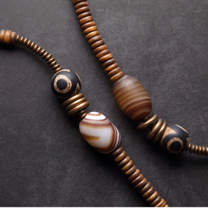 Bracelet Multirang Bois de Vera et Sardonyx – Perles Tibétaines en Cuivre Vieilli