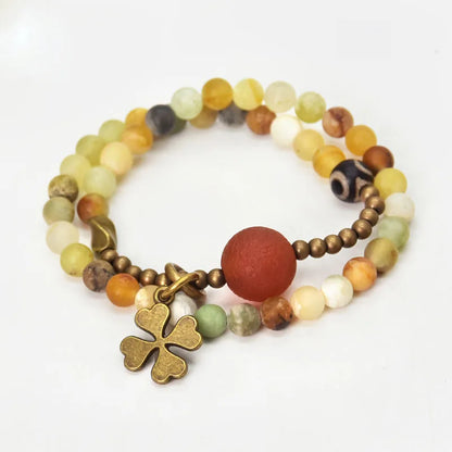 Bracelet Jade Jaune ou Jaspe Rouge avec Breloque Trèfle – Porte-Bonheur pour Femme