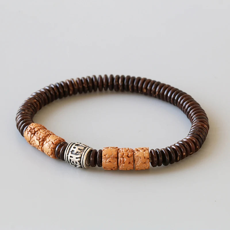 Bracelet Graines de Rudraksha et Noix de Coco – Bijou de Méditation et Yoga