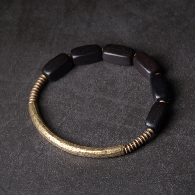 Bracelet en Bois d'Ébène et Laiton Martelé – Fait Main, Homme et Femme