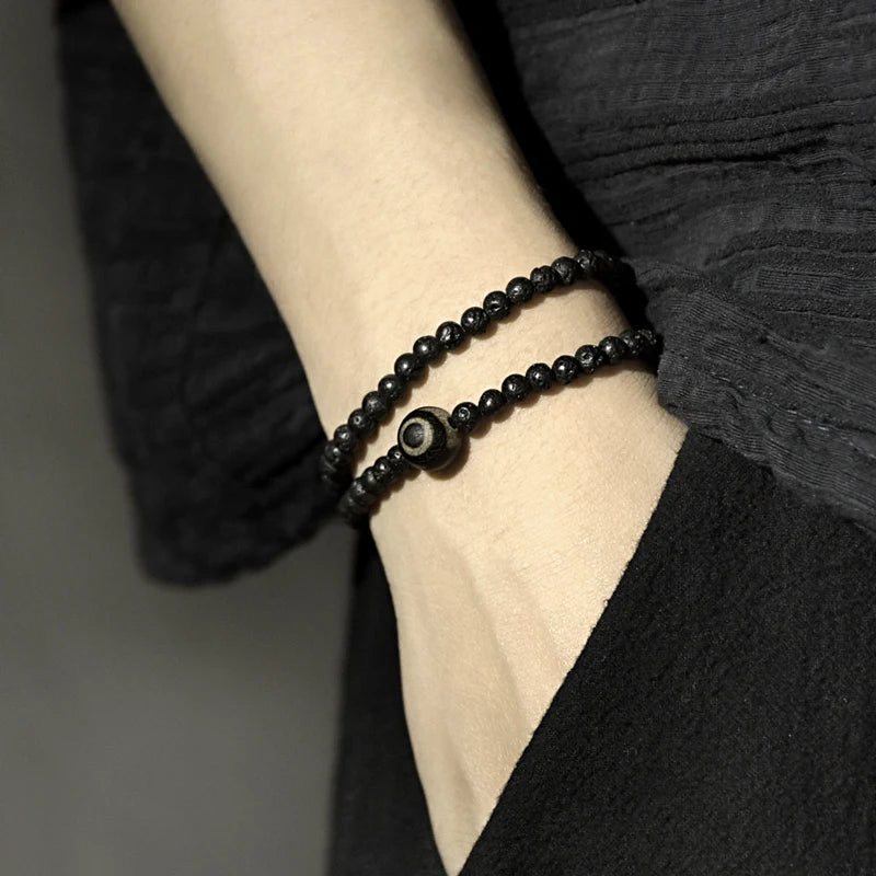 Bracelet Multirang Fin en Pierre de Lave et Œil Turc – Minimaliste et Protecteur