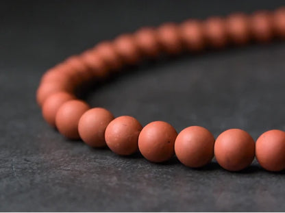 Bracelet Jade Jaune ou Jaspe Rouge avec Breloque Trèfle – Porte-Bonheur pour Femme