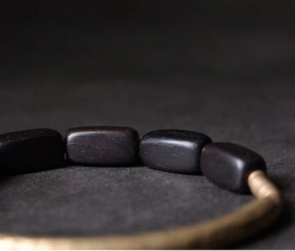 Bracelet en Bois d'Ébène et Laiton Martelé – Fait Main, Homme et Femme