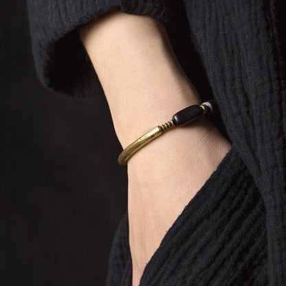 Bracelet en Bois d'Ébène et Laiton Martelé – Fait Main, Homme et Femme