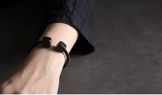 Bracelet Jonc Ouvert en Bois d'Ébène – Minimaliste et Ajustable, Homme et Femme