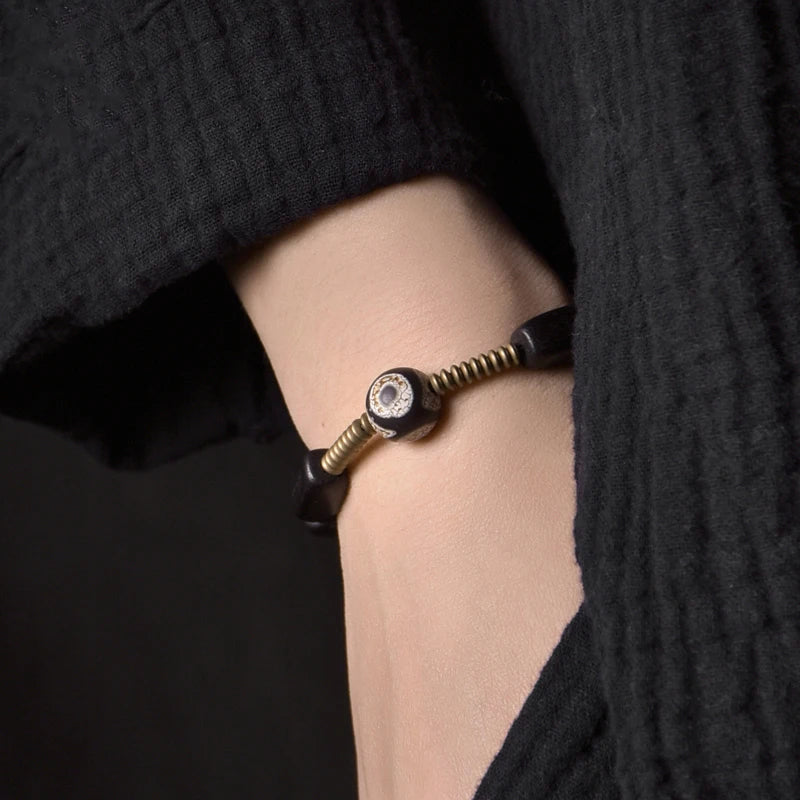 Bracelet Tibétain Ébène et Cuivre Vintage OM – Protection Anti-Mauvais Œil