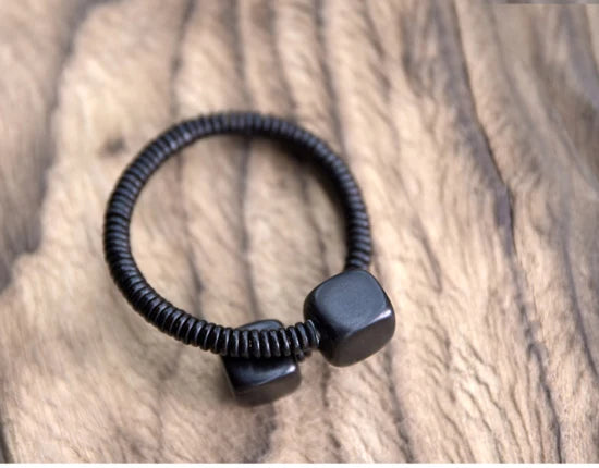 Bracelet Jonc Ouvert en Bois d'Ébène – Minimaliste et Ajustable, Homme et Femme