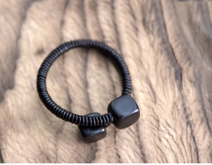 Bracelet Jonc Ouvert en Bois d'Ébène – Minimaliste et Ajustable, Homme et Femme