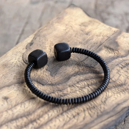 Bracelet Jonc Ouvert en Bois d'Ébène – Minimaliste et Ajustable, Homme et Femme