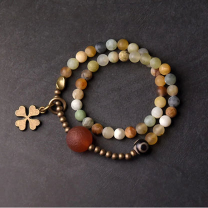 Bracelet Jade Jaune ou Jaspe Rouge avec Breloque Trèfle – Porte-Bonheur pour Femme