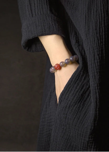 Bracelet Agate Blanche ou Grise à Perles Sculptées – Bijou Yoga et Méditation pour Femme
