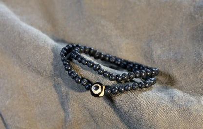 Bracelet Multirang Fin en Pierre de Lave et Œil Turc – Minimaliste et Protecteur