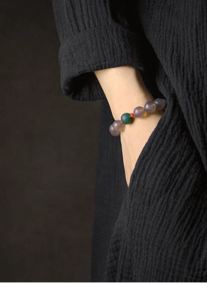 Bracelet Agate Blanche ou Grise à Perles Sculptées – Bijou Yoga et Méditation pour Femme