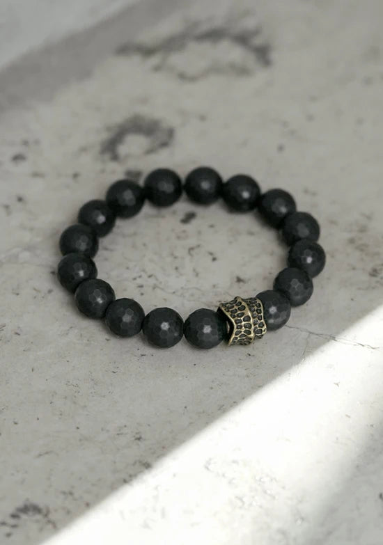 Bracelet Homme Agate Noire Mate 12 mm à Facettes et Laiton Vieilli – Grosses Perles