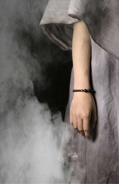 Bracelet Pierre de Lave et Laiton – Bijou Énergétique Unisexe