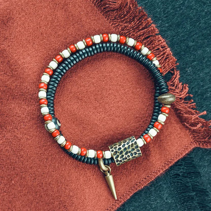 Bracelet Zen Double Rang Ébène et Pierres Colorées – Vajra en Laiton Martelé