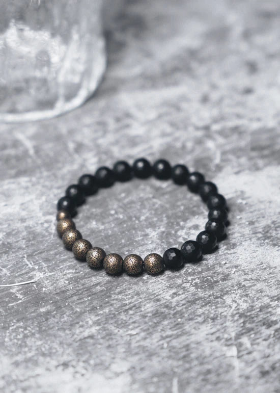 Bracelet Agate Noire Mate à Facettes et Laiton Vieilli – Homme et Femme