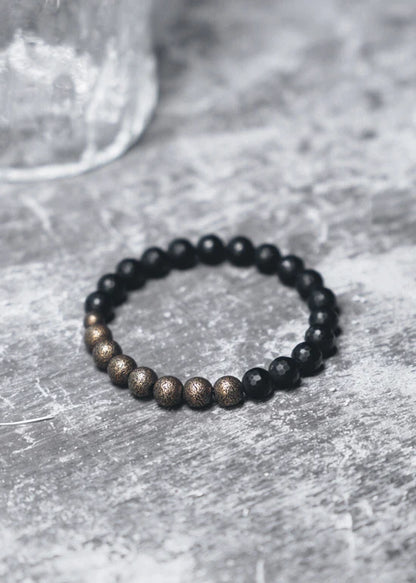 Bracelet Agate Noire Mate à Facettes et Laiton Vieilli – Homme et Femme